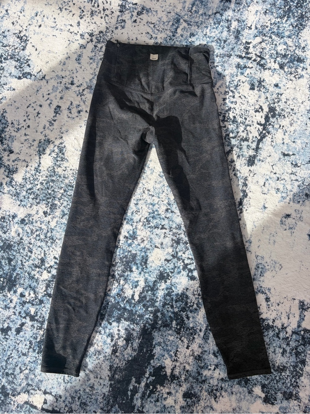 Vuori Clean Elevation Leggings Black Camo XS VW444 - Picture 5 of 10